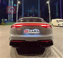 كيا ستينغر